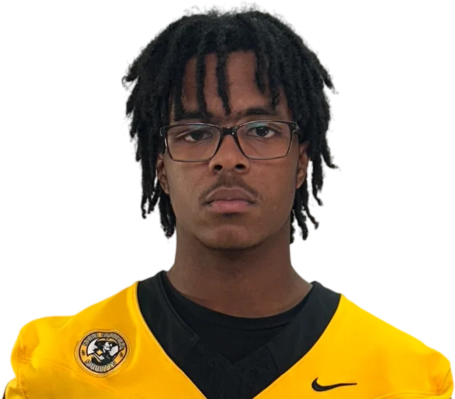 Gayveon Holmes headshot