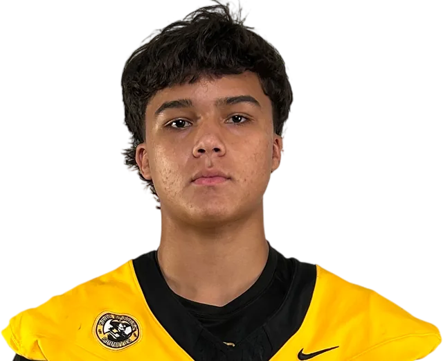 Dakota Hahn headshot