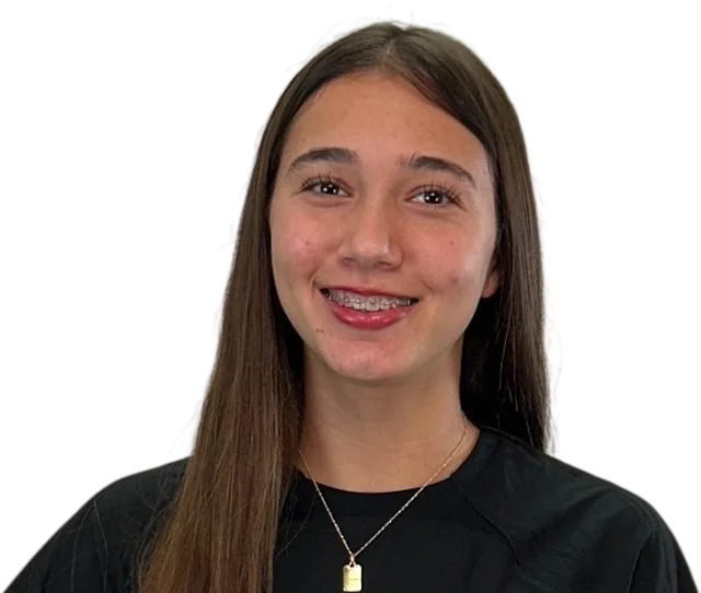 Chloe Grona headshot