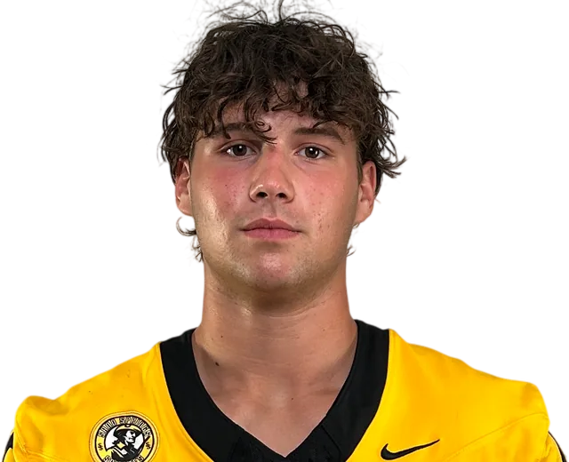 Barrett Soares headshot