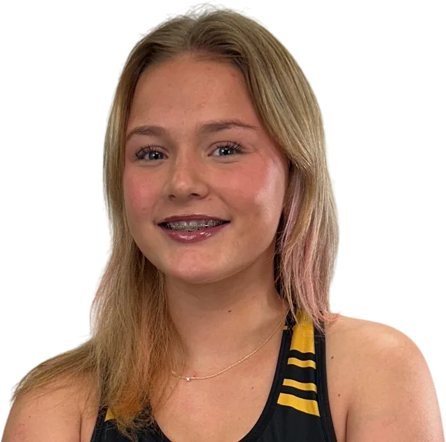 Rowen Hull headshot
